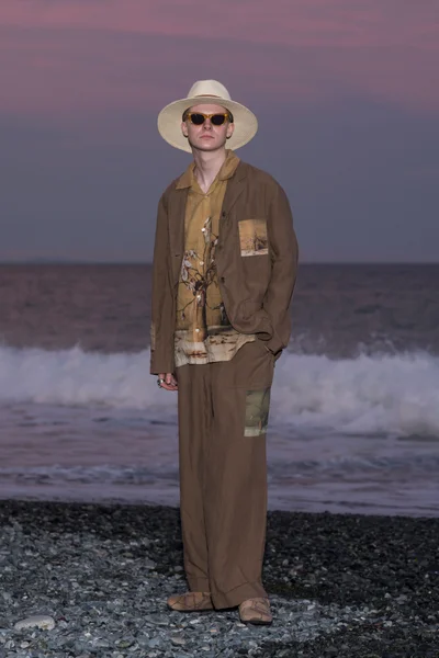 Look 36